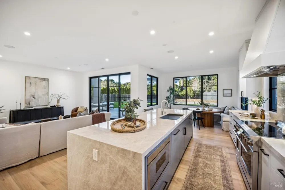 33 Fawn Drive San Anselmo, CA 94960