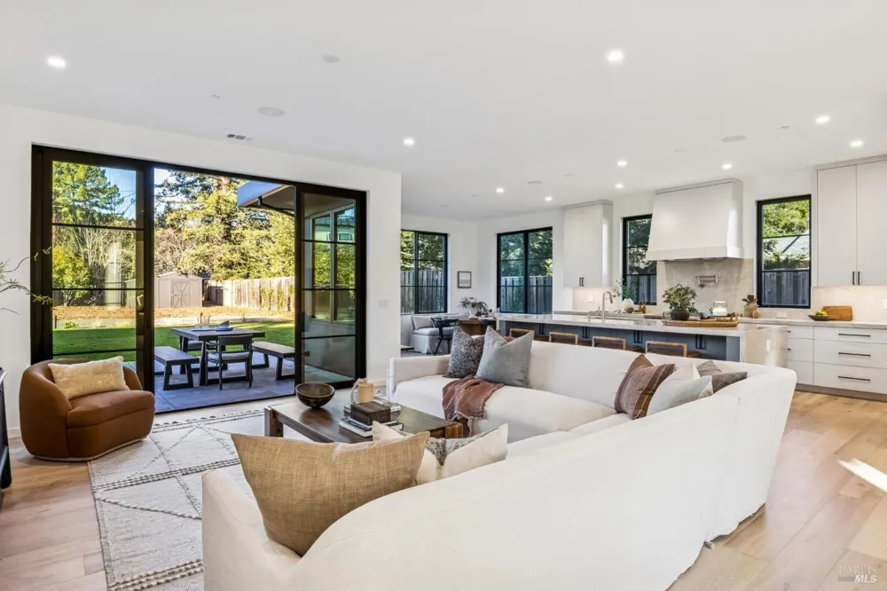 33 Fawn Drive San Anselmo, CA 94960
