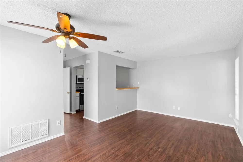 6702 Everhart Rd, M106 #M 106 Corpus Christi, TX 78413