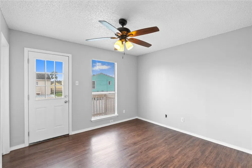 6702 Everhart Rd, M106 #M 106 Corpus Christi, TX 78413