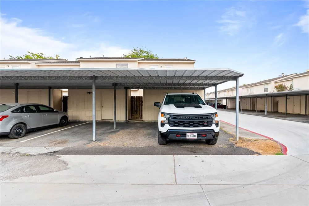 6702 Everhart Rd, M106 #M 106 Corpus Christi, TX 78413