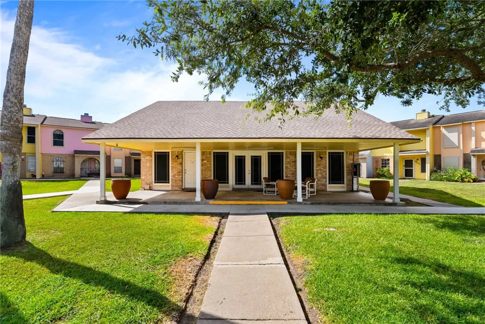 6702 Everhart Rd, M106 #M 106 Corpus Christi, TX 78413
