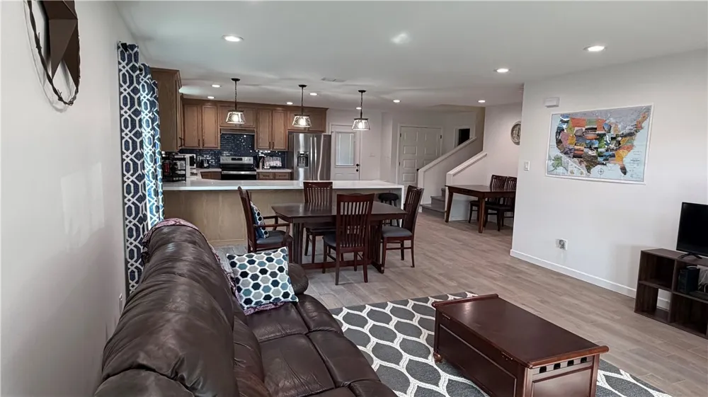 1448 Hibiscus Alice, TX 78332