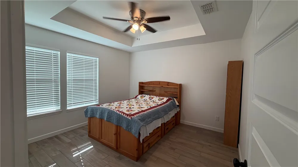 1448 Hibiscus Alice, TX 78332