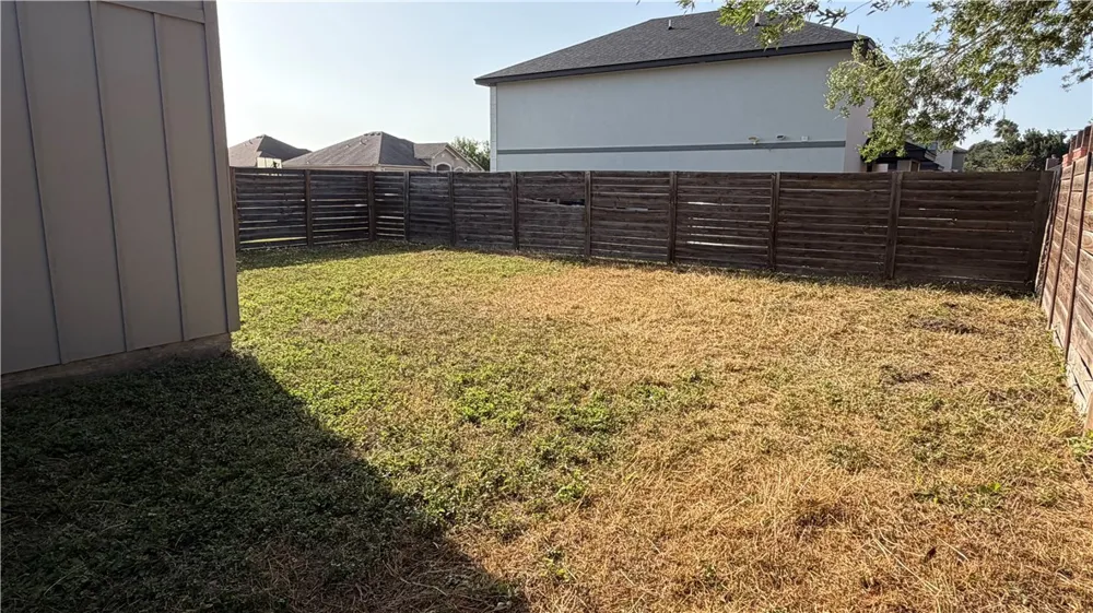 1448 Hibiscus Alice, TX 78332