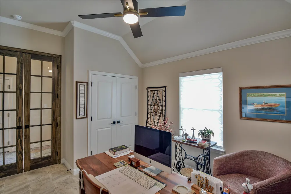 1453 Highland Park Circle Granbury, TX 76048