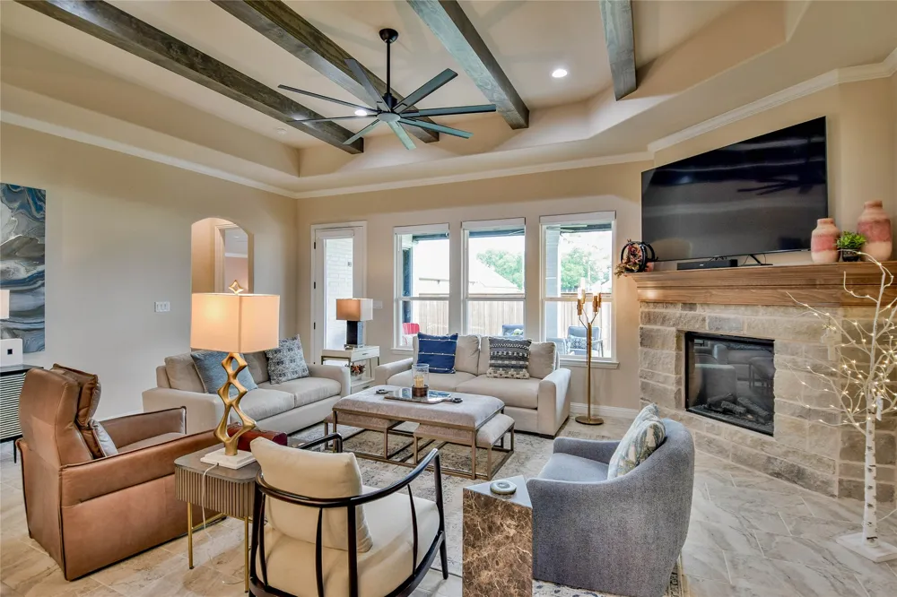 1453 Highland Park Circle Granbury, TX 76048