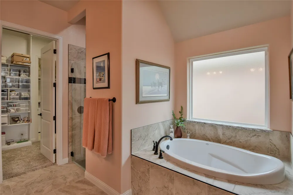 1453 Highland Park Circle Granbury, TX 76048