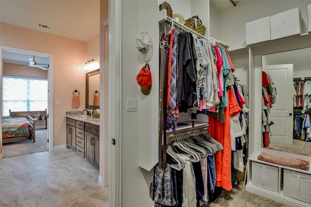 1453 Highland Park Circle Granbury, TX 76048