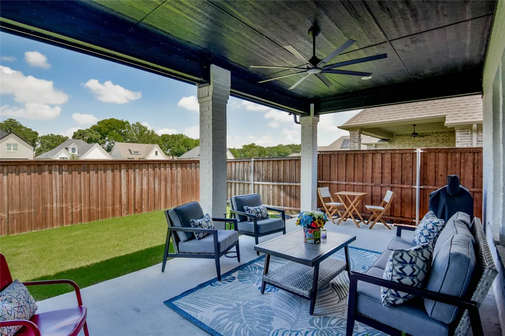 1453 Highland Park Circle Granbury, TX 76048