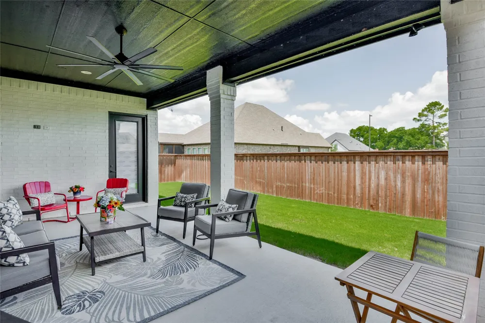 1453 Highland Park Circle Granbury, TX 76048