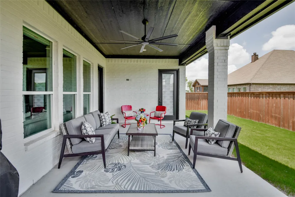 1453 Highland Park Circle Granbury, TX 76048