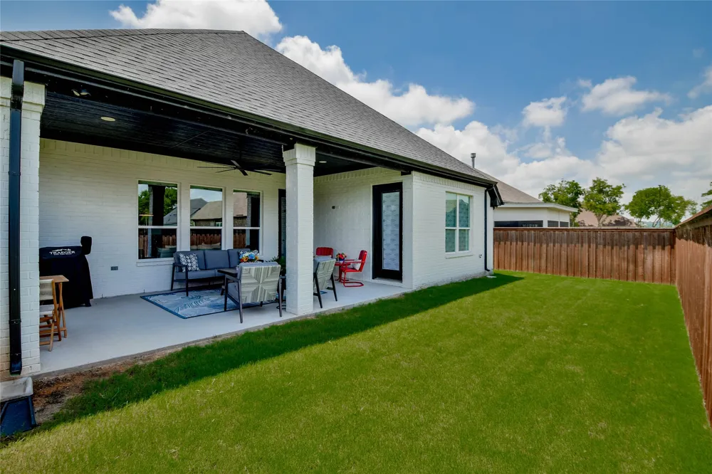 1453 Highland Park Circle Granbury, TX 76048