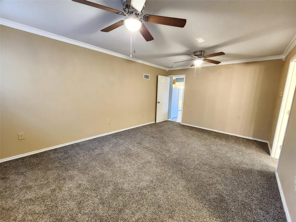 36 18th Avenue Texas City, TX 77590