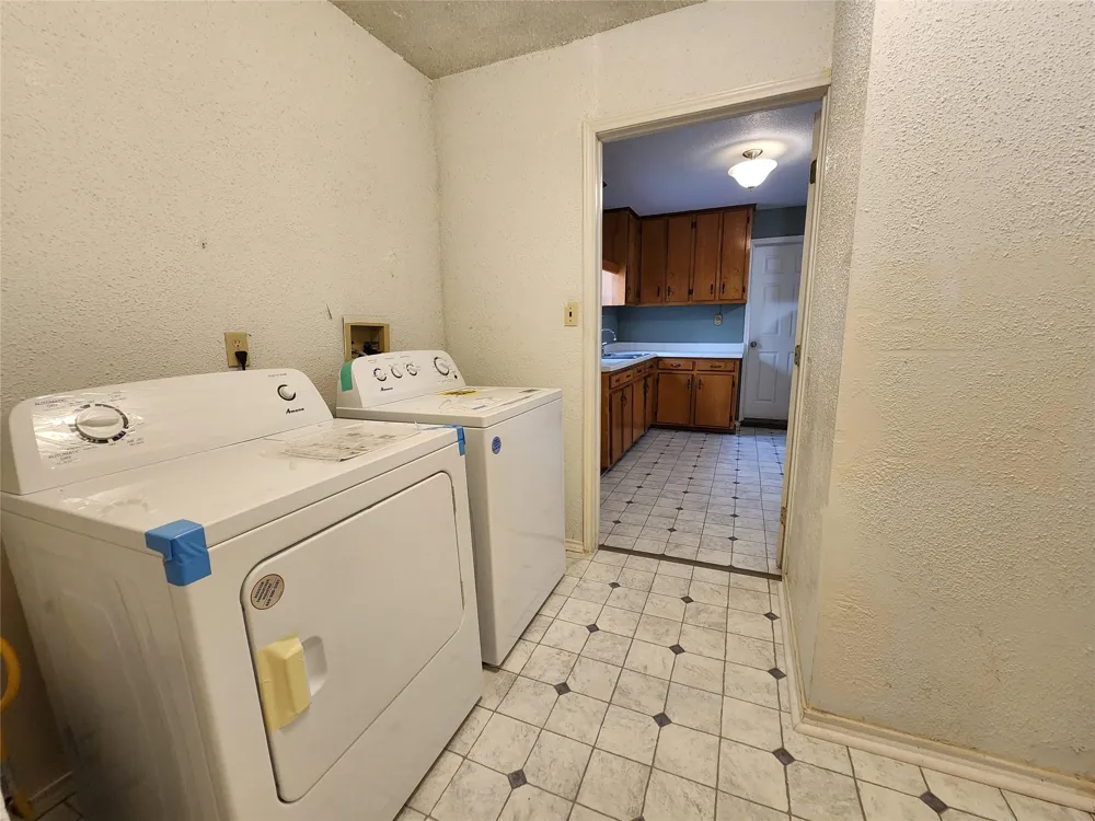 36 18th Avenue Texas City, TX 77590