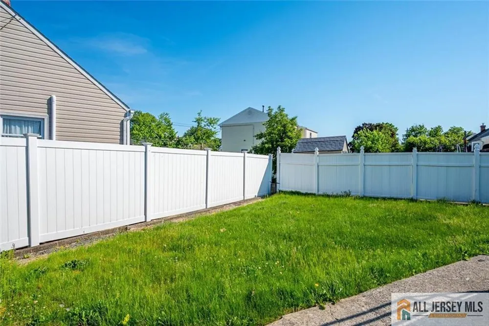 144 Bond Street Iselin, NJ 08830