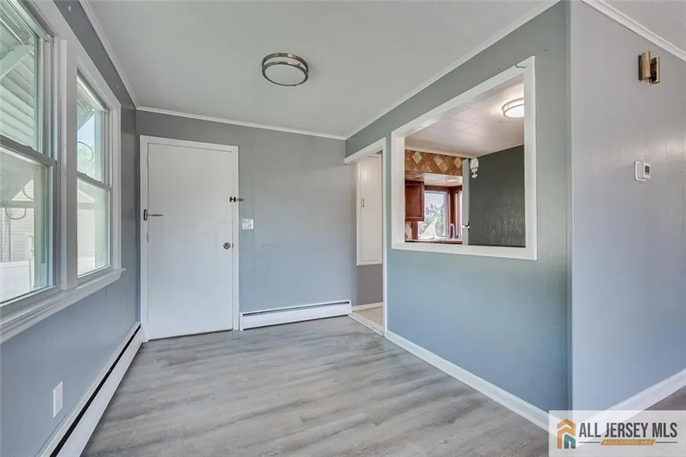 144 Bond Street Iselin, NJ 08830