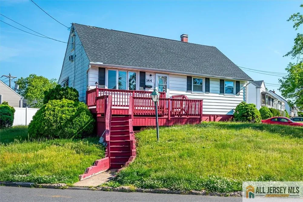 144 Bond Street Iselin, NJ 08830