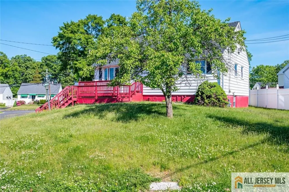 144 Bond Street Iselin, NJ 08830