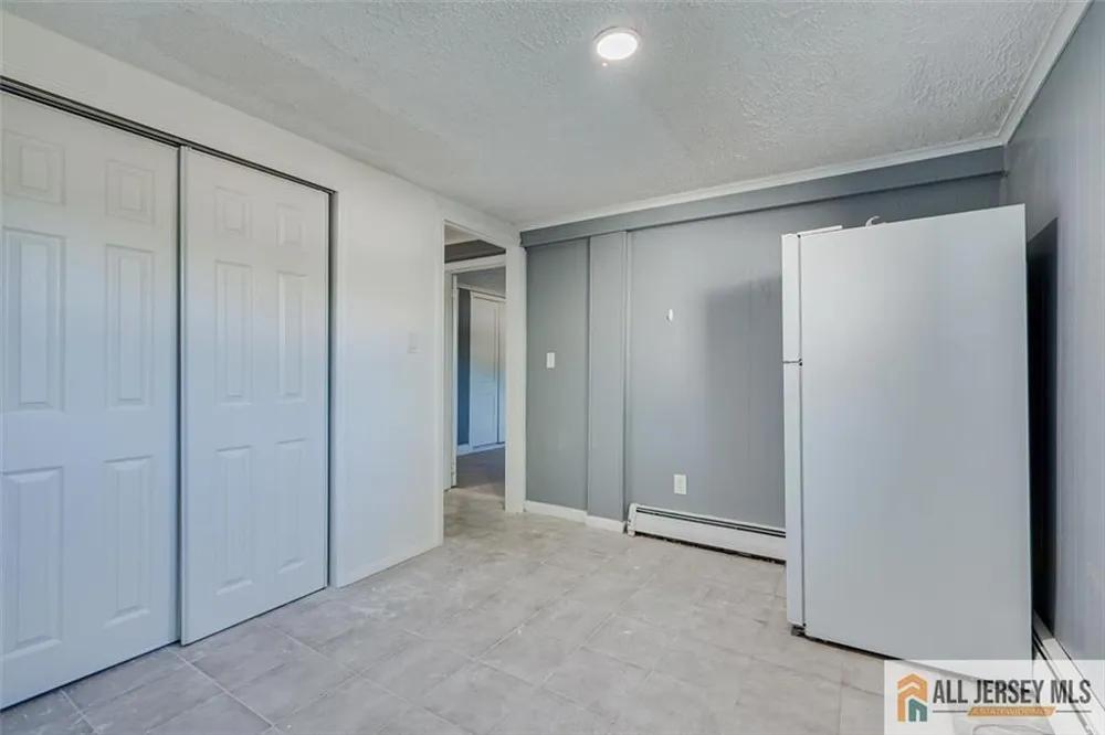 144 Bond Street Iselin, NJ 08830