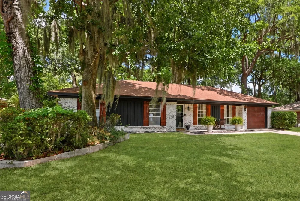 607 Leaning Oaks DR Savannah, GA 31410
