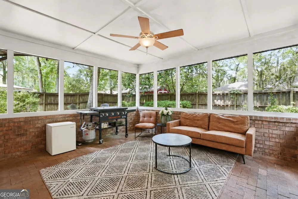 607 Leaning Oaks DR Savannah, GA 31410