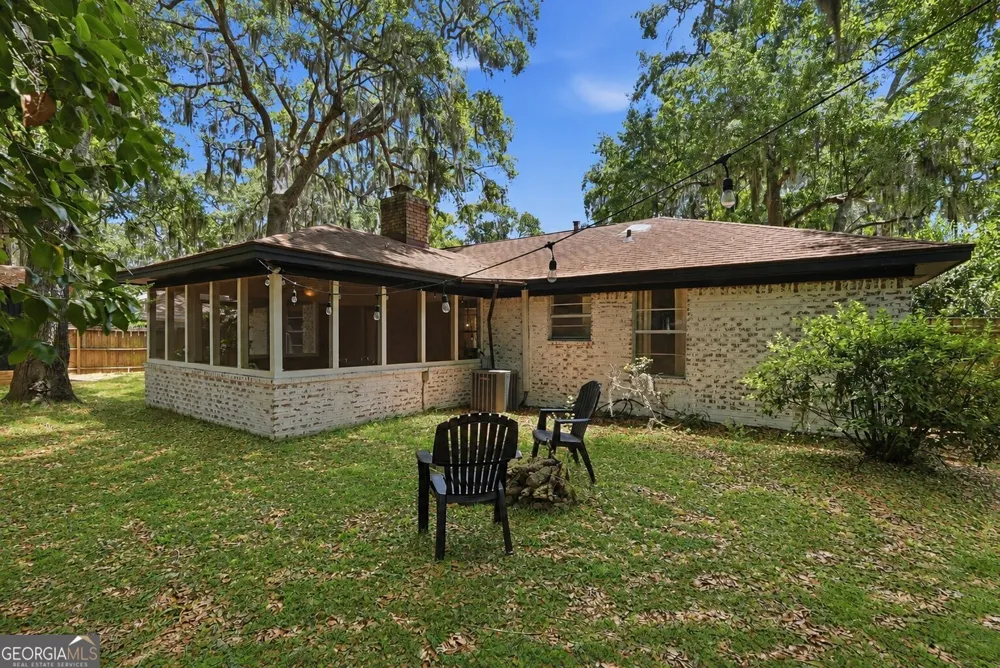 607 Leaning Oaks DR Savannah, GA 31410