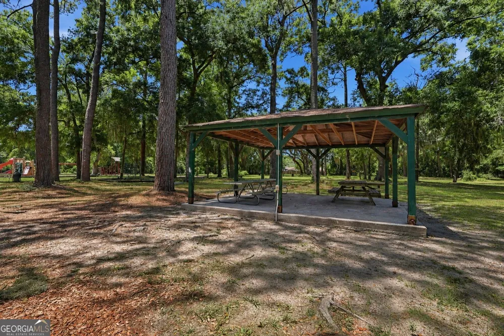 607 Leaning Oaks DR Savannah, GA 31410