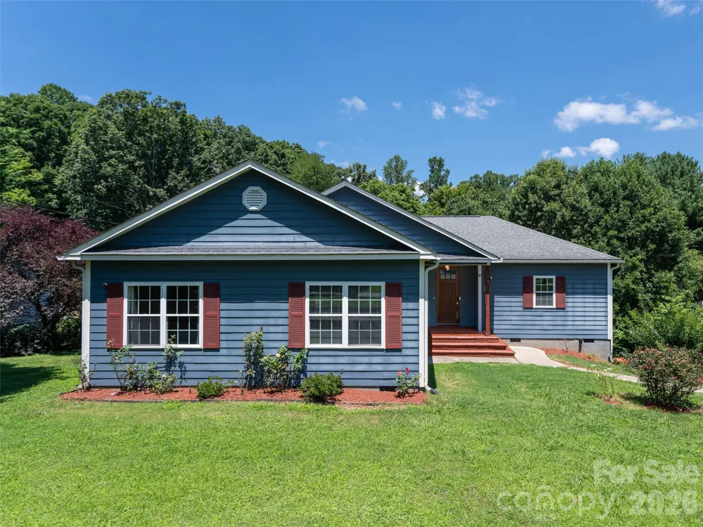 10 Ashe Road Candler, NC 28715
