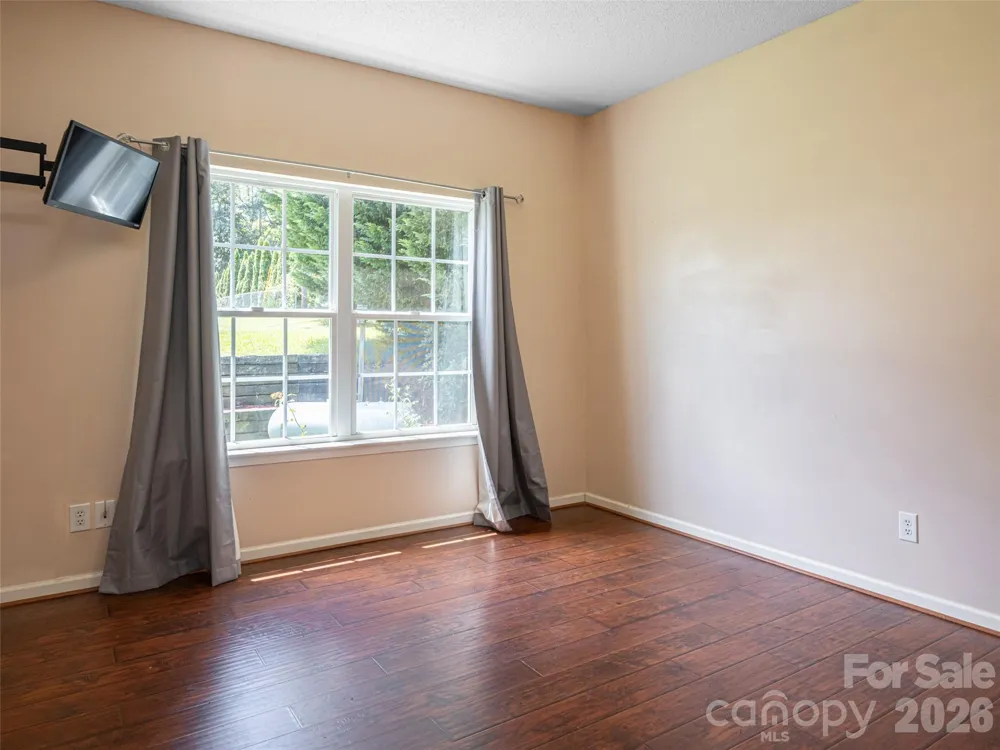 10 Ashe Road Candler, NC 28715