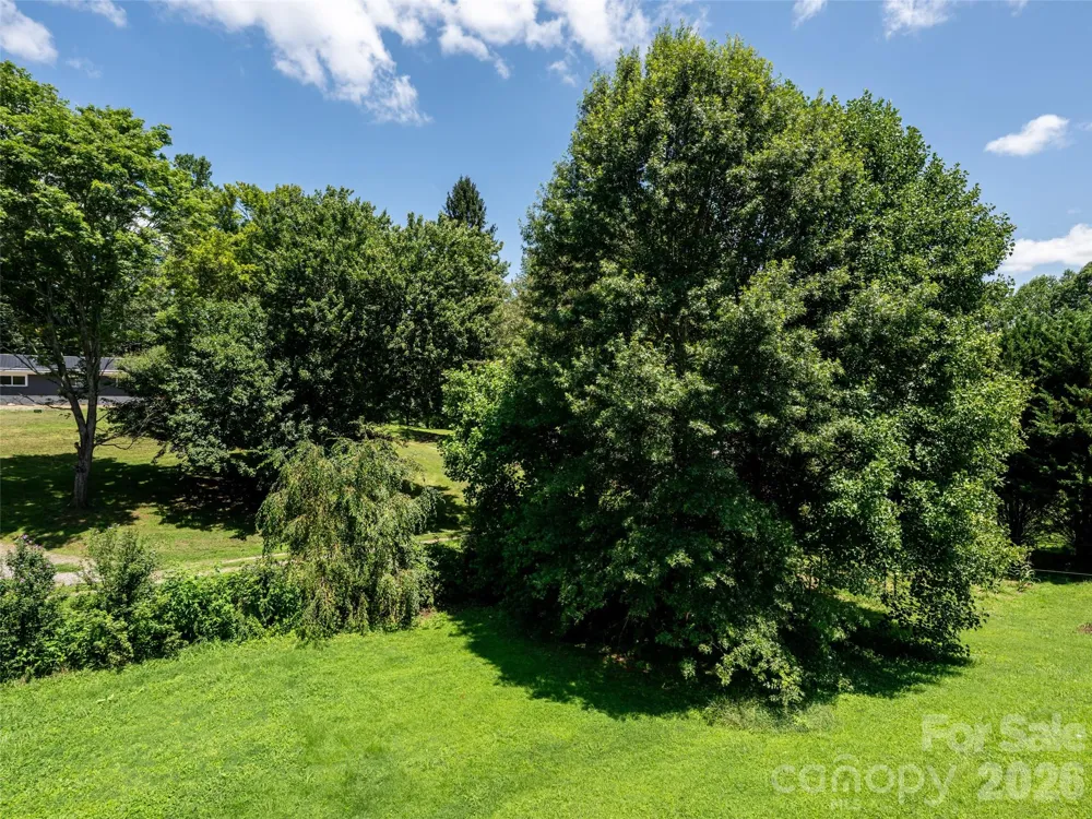 10 Ashe Road Candler, NC 28715