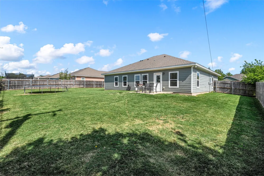 215 Greenbriar Street Robinson, TX 76706