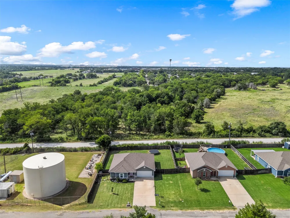 215 Greenbriar Street Robinson, TX 76706