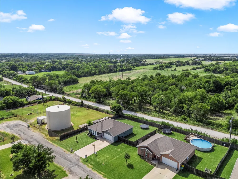 215 Greenbriar Street Robinson, TX 76706
