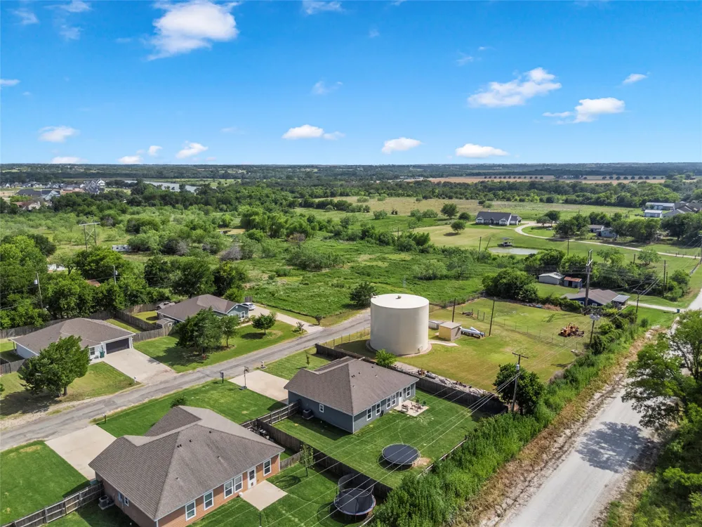 215 Greenbriar Street Robinson, TX 76706