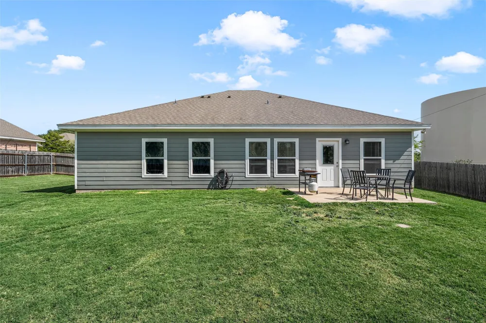 215 Greenbriar Street Robinson, TX 76706