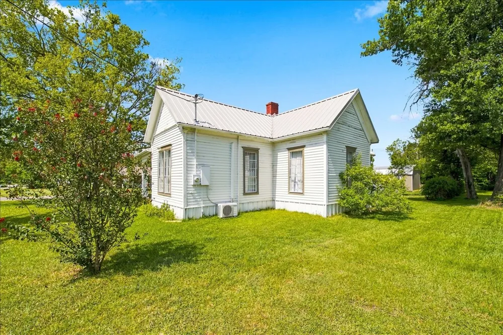 501 Mignonette Street Kosse, TX 76653