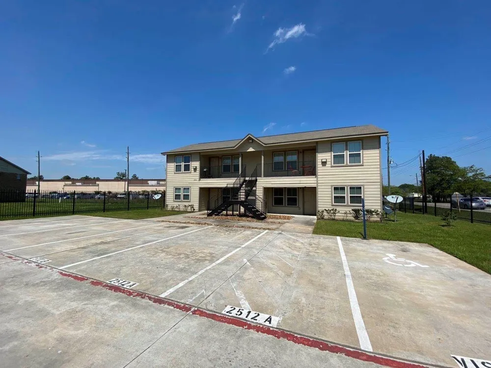 2512 S Houston Avenue #D Humble, TX 77396