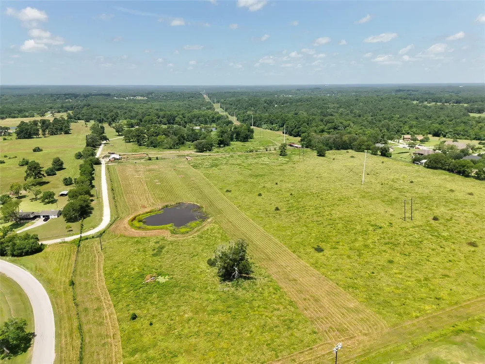 6605 Spring Branch Road Montgomery, TX 77316