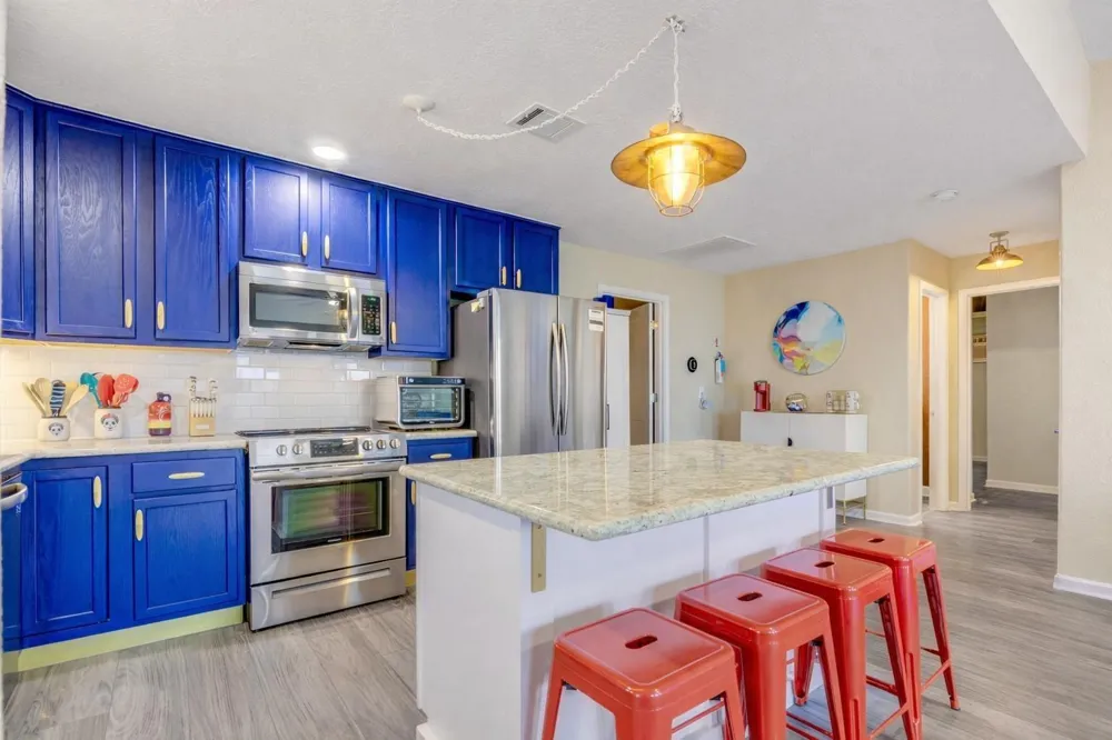 2108 Knollwood Street Kemah, TX 77565
