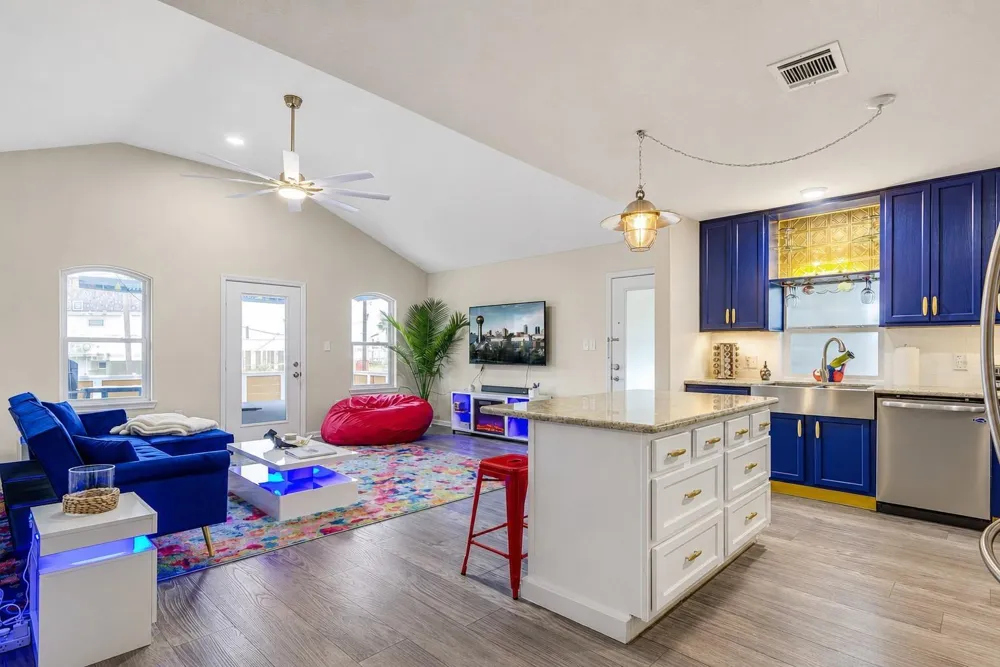 2108 Knollwood Street Kemah, TX 77565