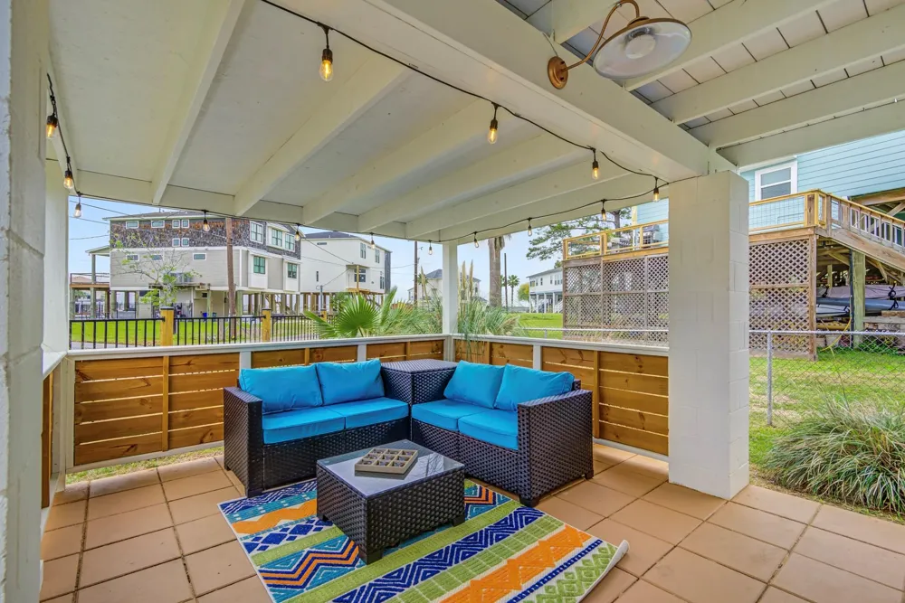 2108 Knollwood Street Kemah, TX 77565