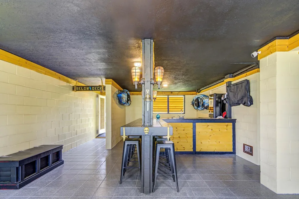 2108 Knollwood Street Kemah, TX 77565