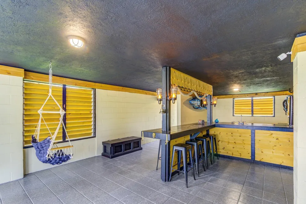 2108 Knollwood Street Kemah, TX 77565