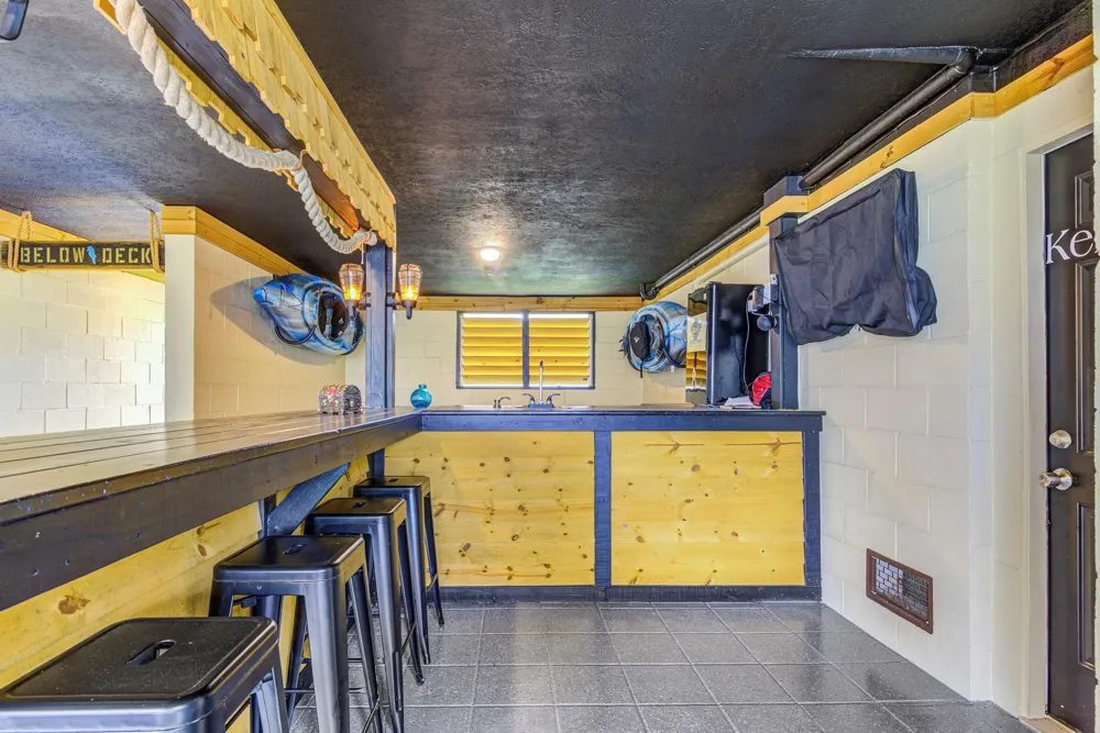 2108 Knollwood Street Kemah, TX 77565