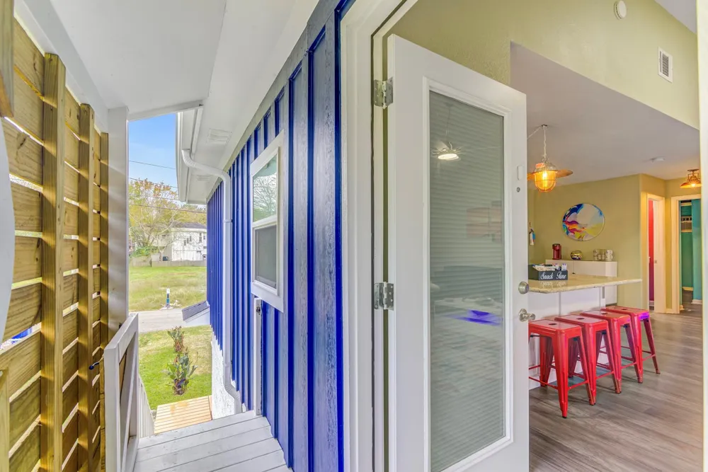 2108 Knollwood Street Kemah, TX 77565