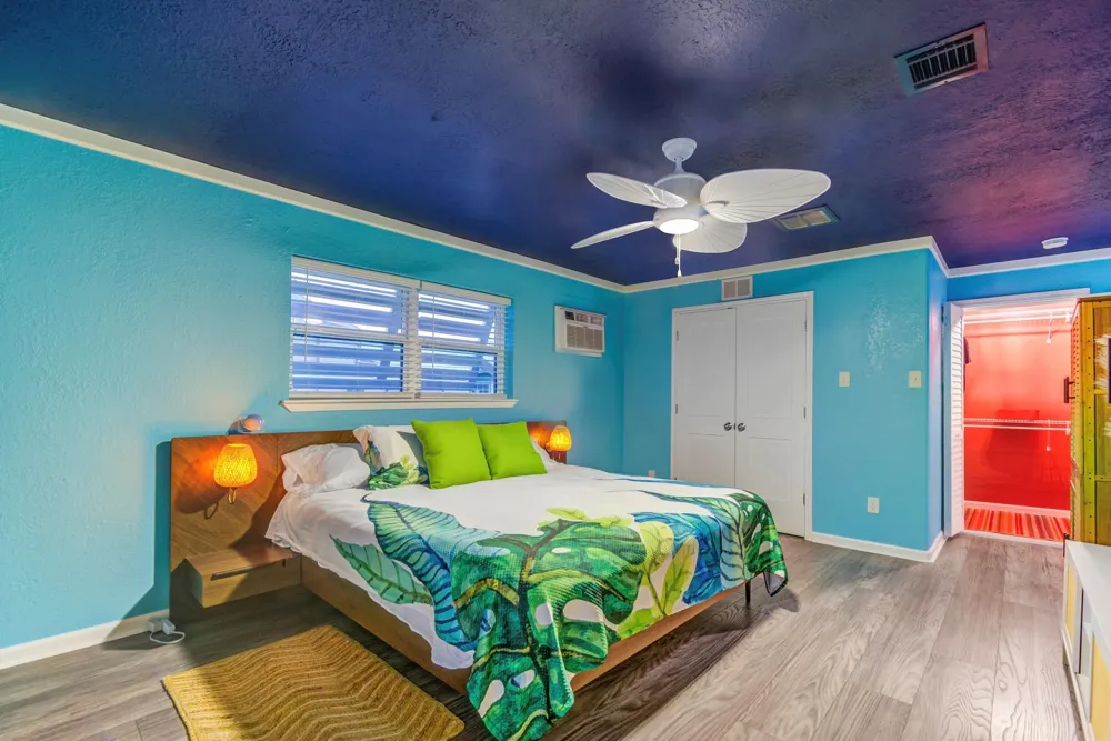 2108 Knollwood Street Kemah, TX 77565