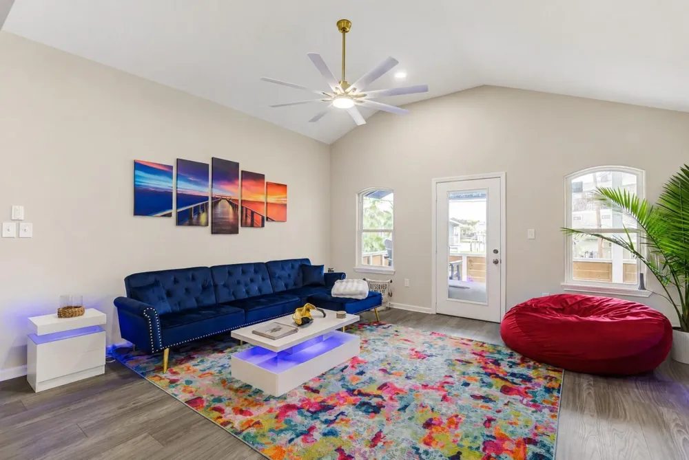 2108 Knollwood Street Kemah, TX 77565