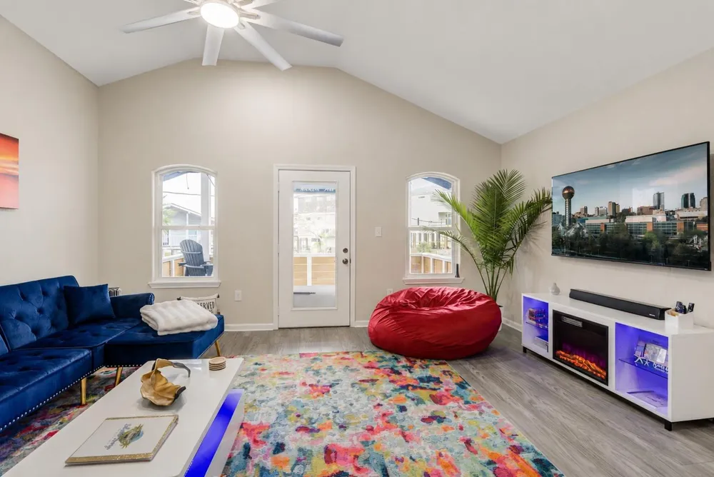 2108 Knollwood Street Kemah, TX 77565