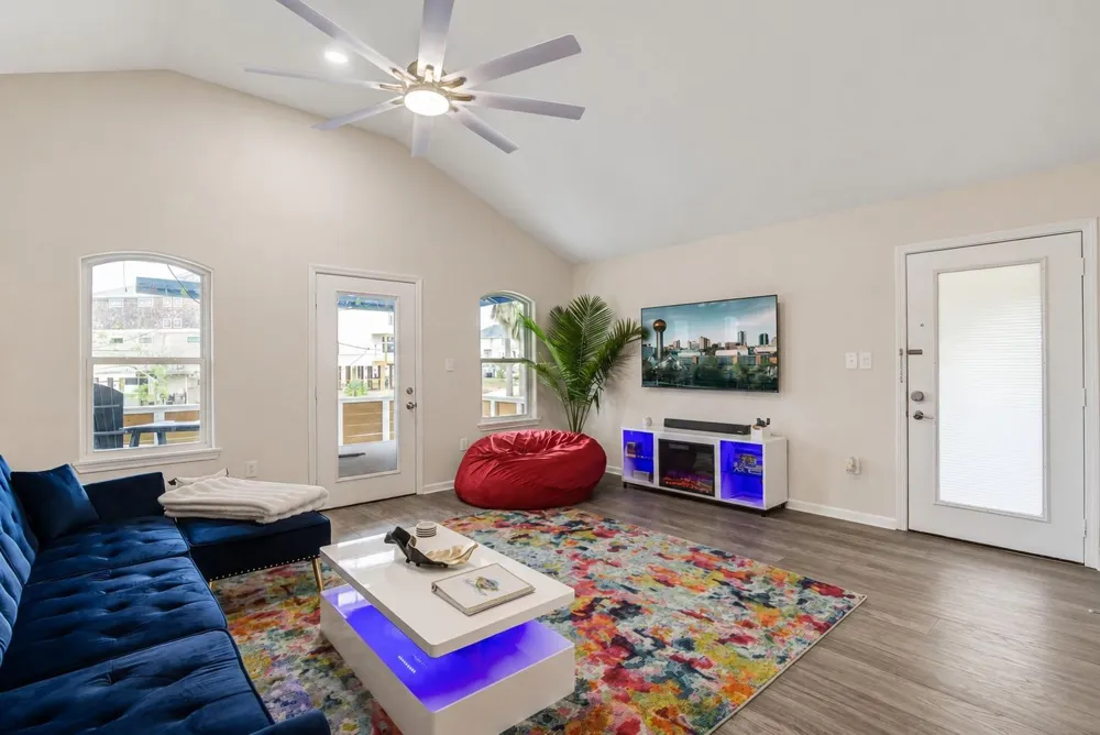 2108 Knollwood Street Kemah, TX 77565